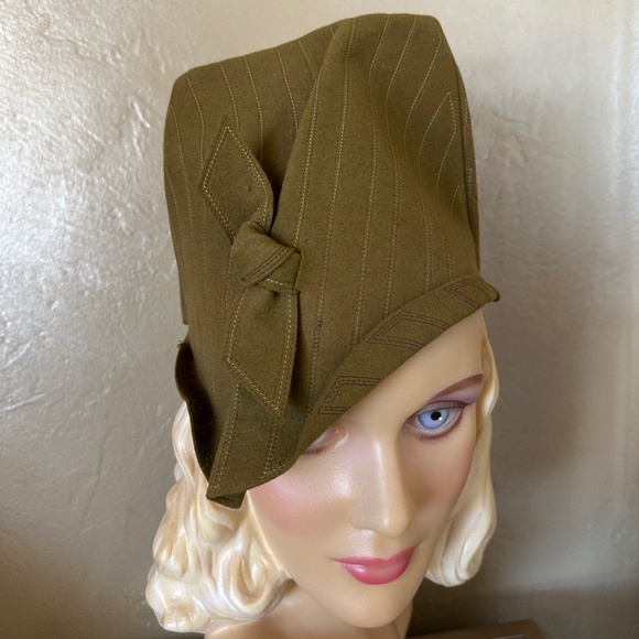 ASTOUNDING 1930s\' OLIVE GREEN FELT HAT WITH INTRICATE TOPSTITCHING & BOIW main image 14